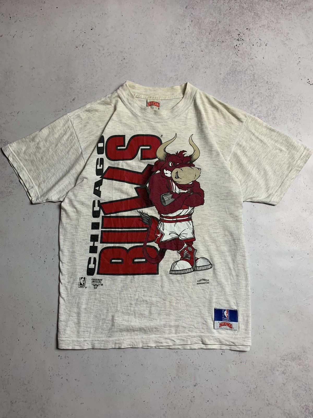 image of Vintage 80's Nutmeg Mills Chicago Bulls Nba T-Shirt M in Grey, Men's (Size Medium)
