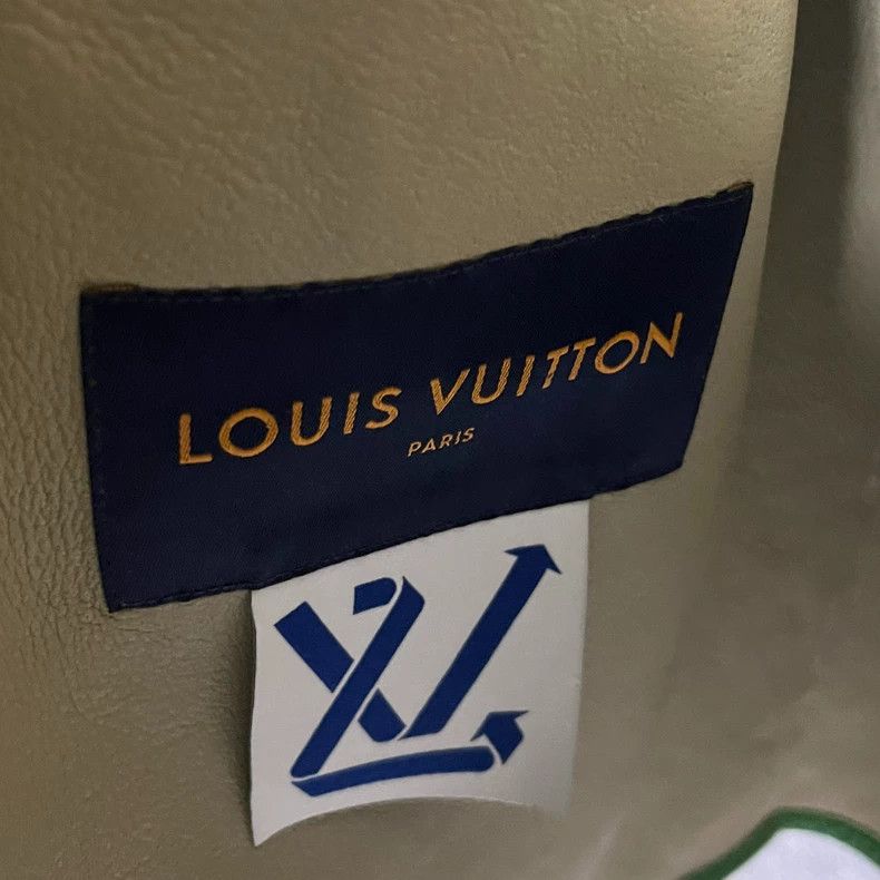 Louis Vuitton Louis Vuitton White and green color-block logo printed long Size US L / EU 52-54 / 3 - 4 Thumbnail