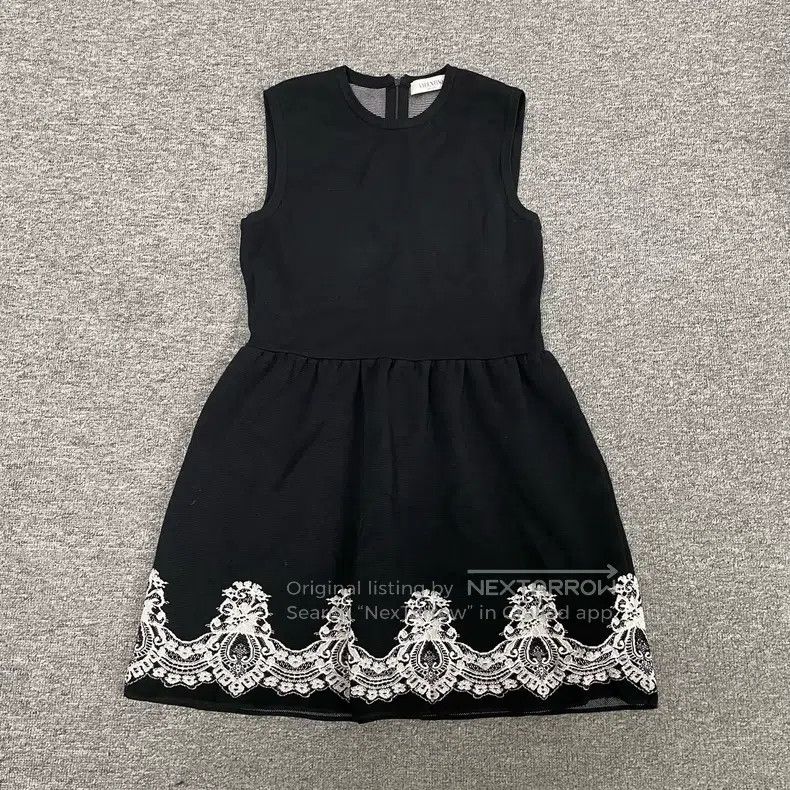 Valentino Valentino knitted dresses Size L / US 10 / IT 46 - 1 Thumbnail