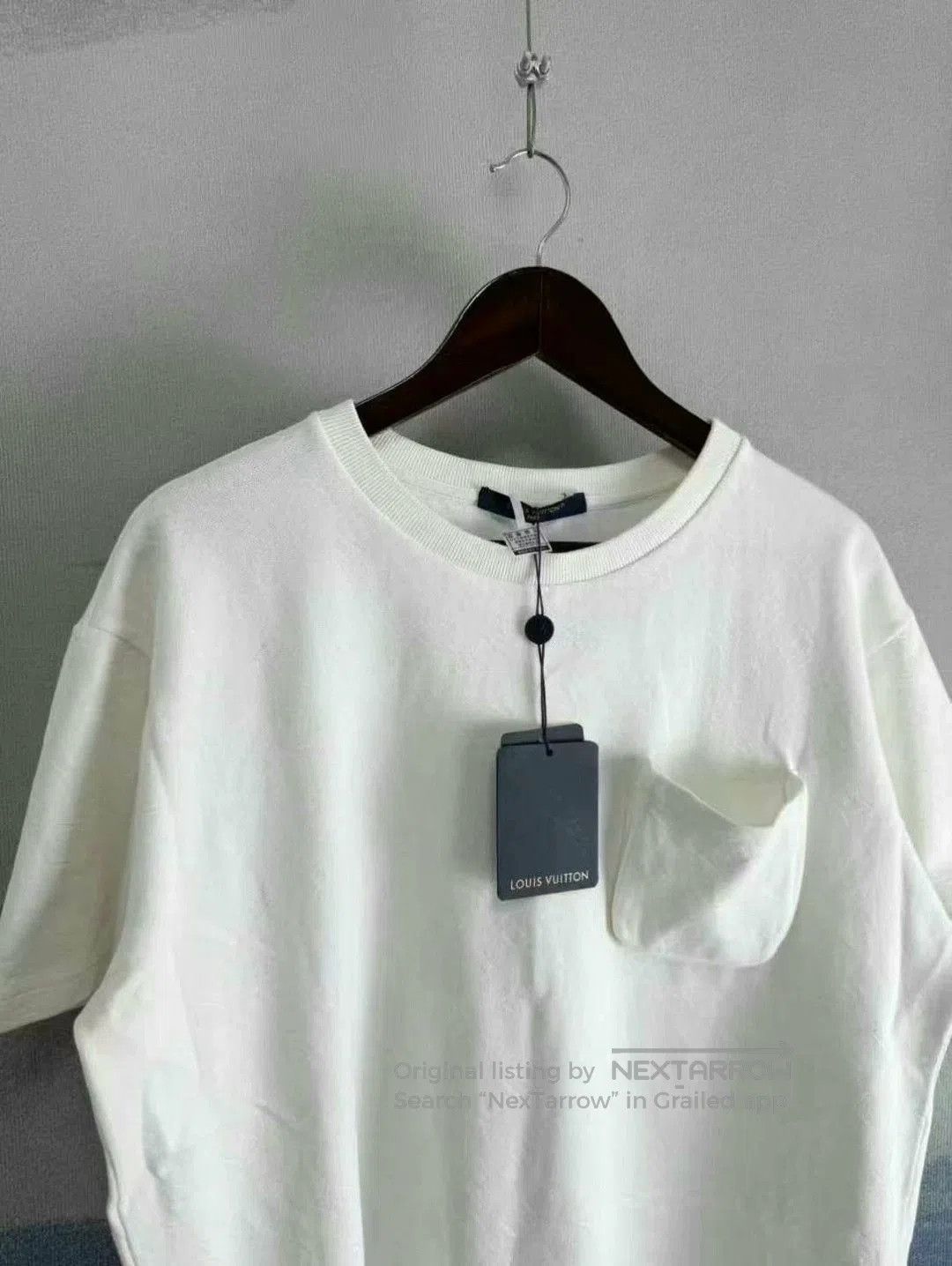 Louis Vuitton louis vuitton white printed pocket t-shirt. Size US L / EU 52-54 / 3 - 2 Thumbnail