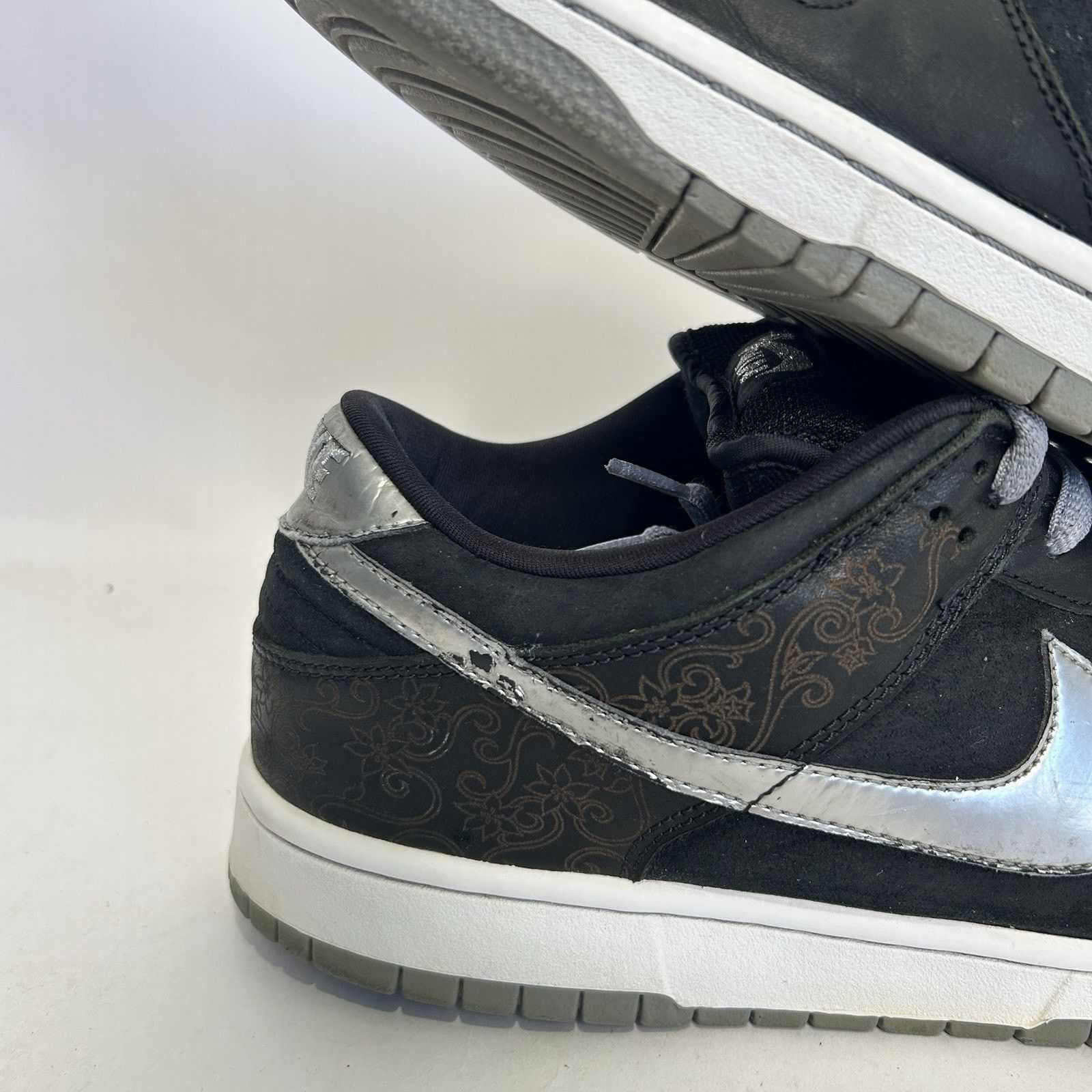 Nike Y2K Nike SB Dunk Low “Takashi 2” 313170-005 Size US 12 / EU 45 - 11 Thumbnail