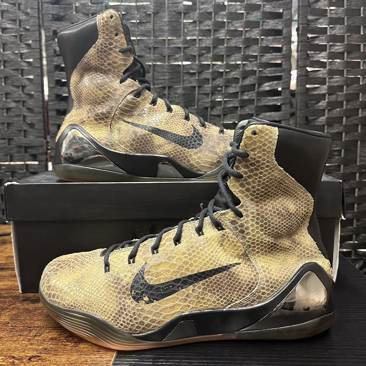 image of Nike Kobe 9 High Ext Qs Snakeskin Mens Size 11.5 Brown Shoes