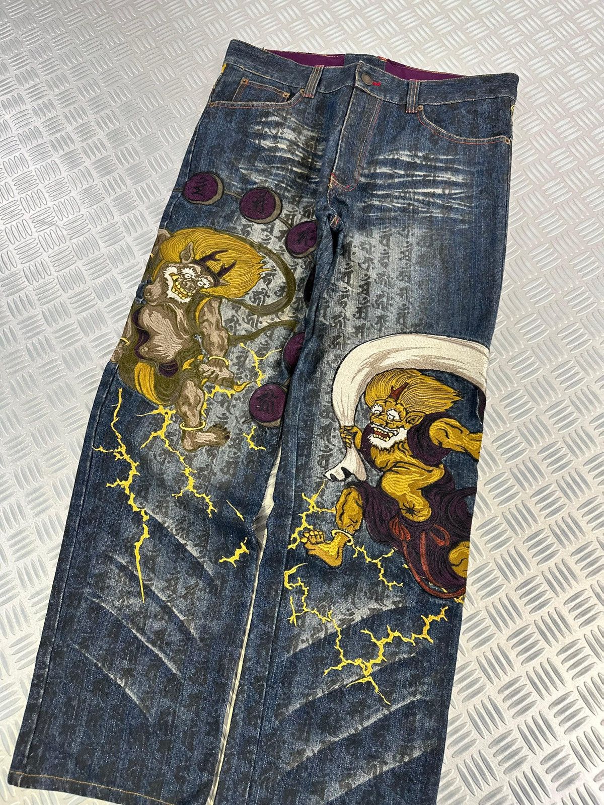 If Six Was Nine × Japanese Brand × Vintage Karakuri tamashi jeans vintage sukajan souvenir embroidered Size US 36 / EU 52 - 2 Thumbnail