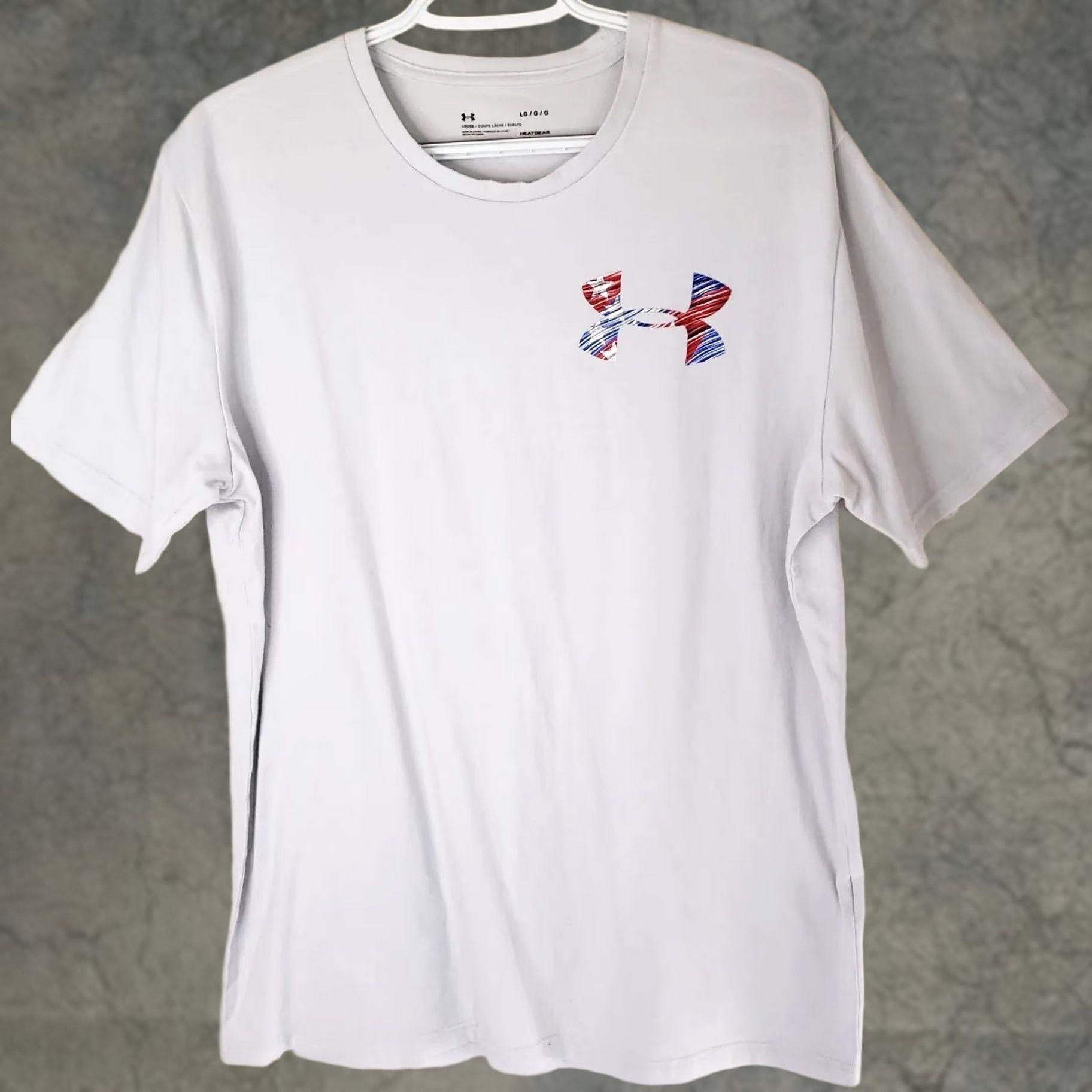 Under Armour UNDER ARMOUR Mens L Short Sleeve HeatGear Shirt Loose Fit Deer Rack White Shirt Size US L / EU 52-54 / 3 - 1 Thumbnail