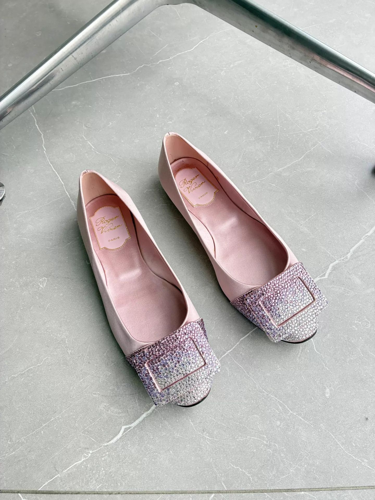 Roger Vivier Roger Vivier Pink Satin Sq Crystal Buckle Pumps 36 Size US 5.5 / IT 35.5 - 3 Thumbnail