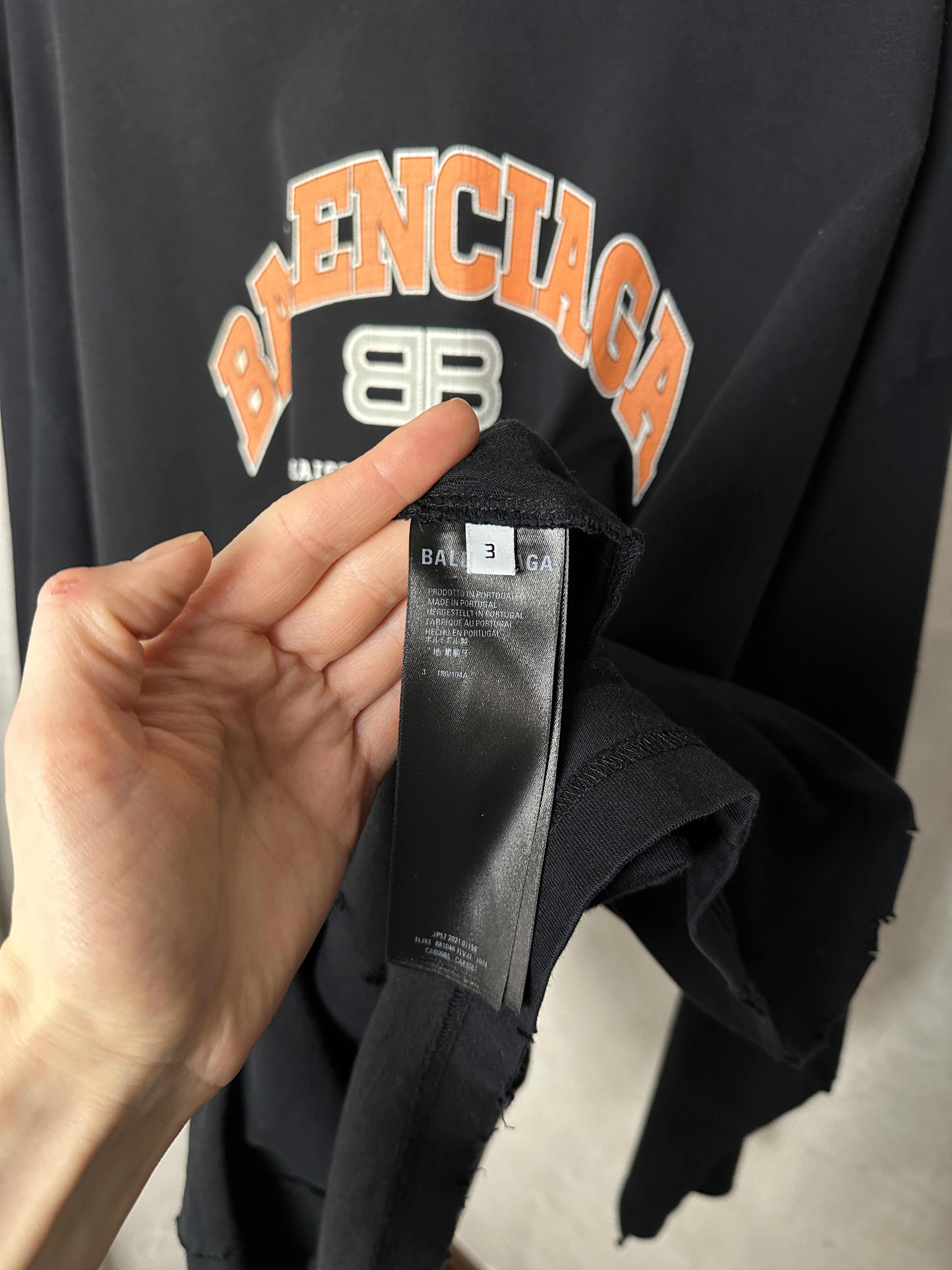 Balenciaga MAISON BALENCIAGA LONG SLEEVE T-SHIRT OVERSIZED Size US L / EU 52-54 / 3 - 4 Thumbnail