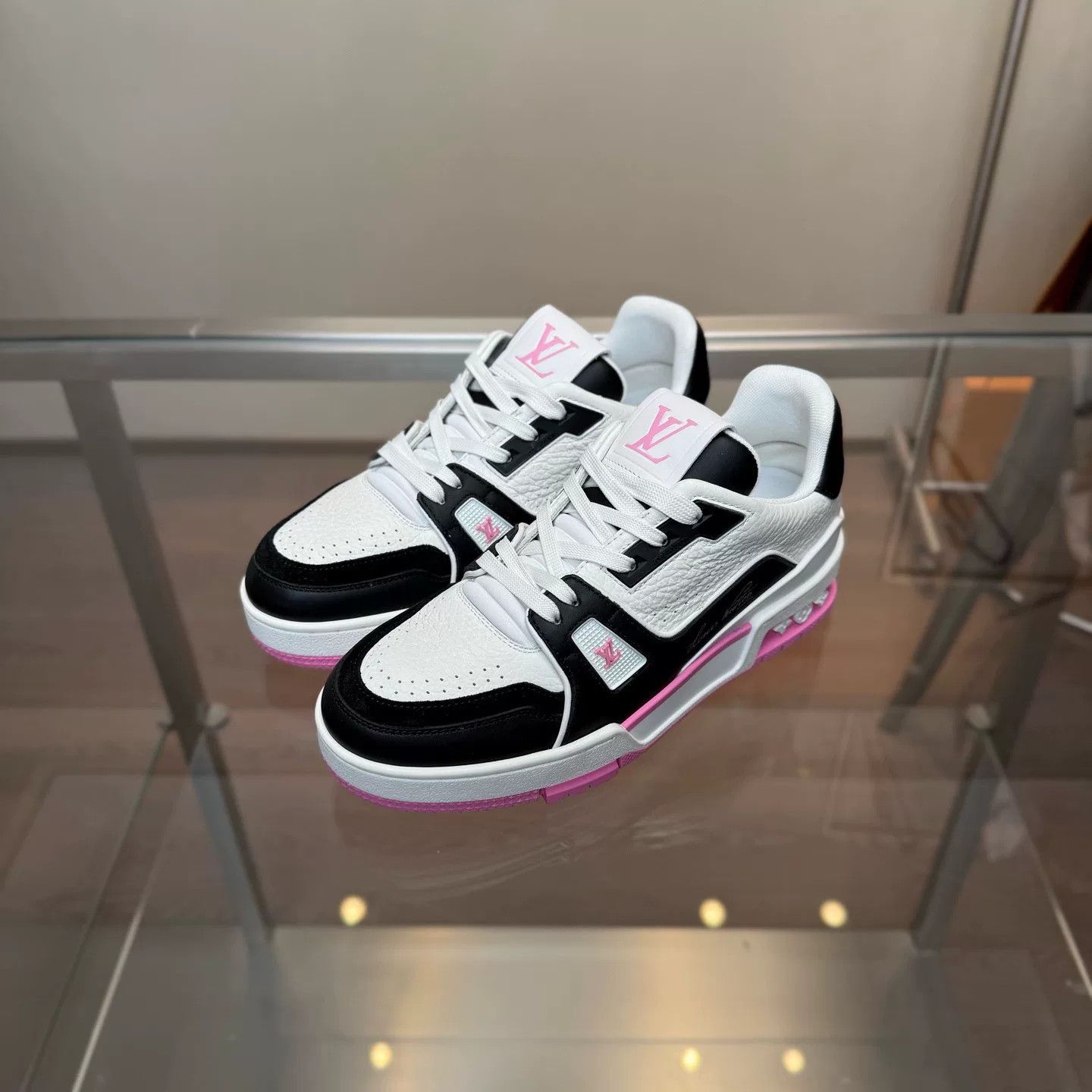 Louis Vuitton Louis Vuitton Training Black Lowtop Sneakers 36 Women Size US 6 / IT 36 - 1 Thumbnail
