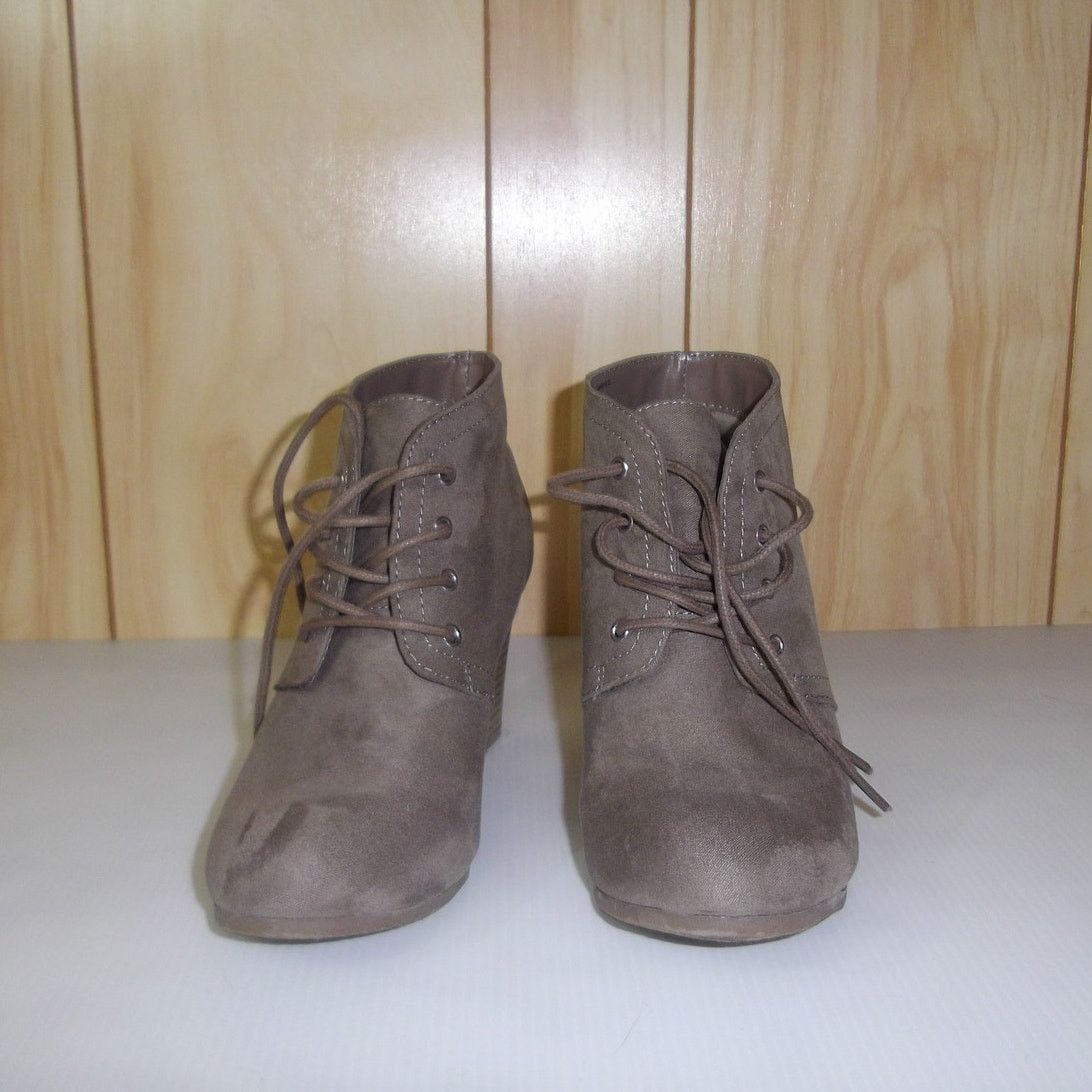 Other Arizona Jean Co Suede Memory Foam Wedge 3" Ankle Boot 8.5M Size US 8.5 / IT 38.5 - 2 Thumbnail
