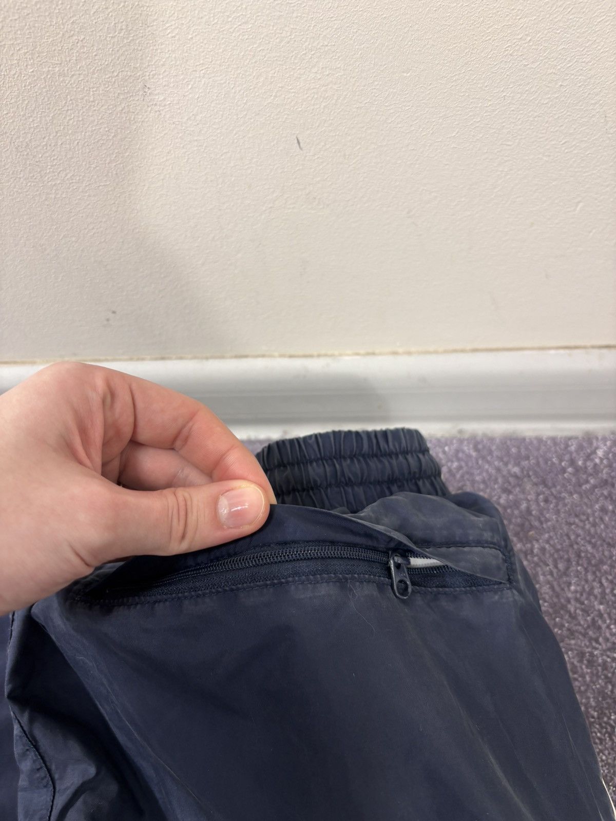 Nike Vintage Nike Y2K Navy Blue Nylon Track Pants Size US 32 / EU 48 - 21 Thumbnail
