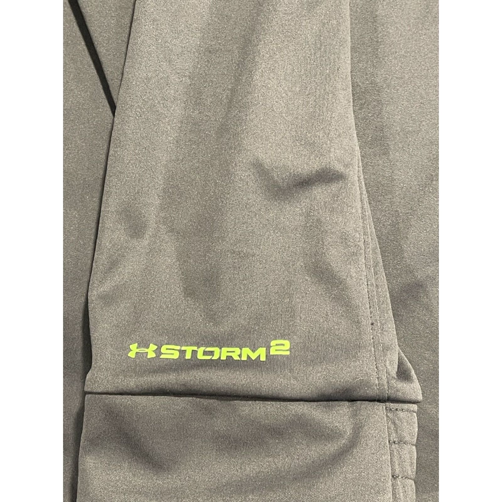 Under Armour UNDER ARMOUR STORM 2 GOLF JACKET Gray 1/4 Zip Men's 2XL-EUC Big & Tall Mens Size US XXL / EU 58 / 5 - 4 Thumbnail