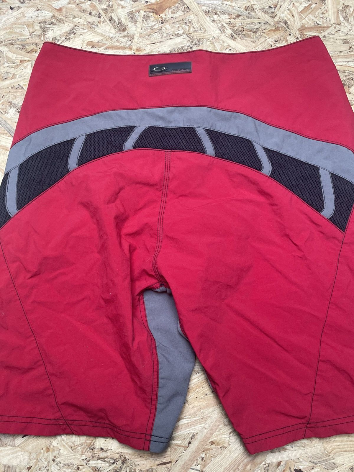 Oakley × Vintage Oakley baggy metal logo street fashion short 00s vintage Size US 34 / EU 50 - 4 Thumbnail