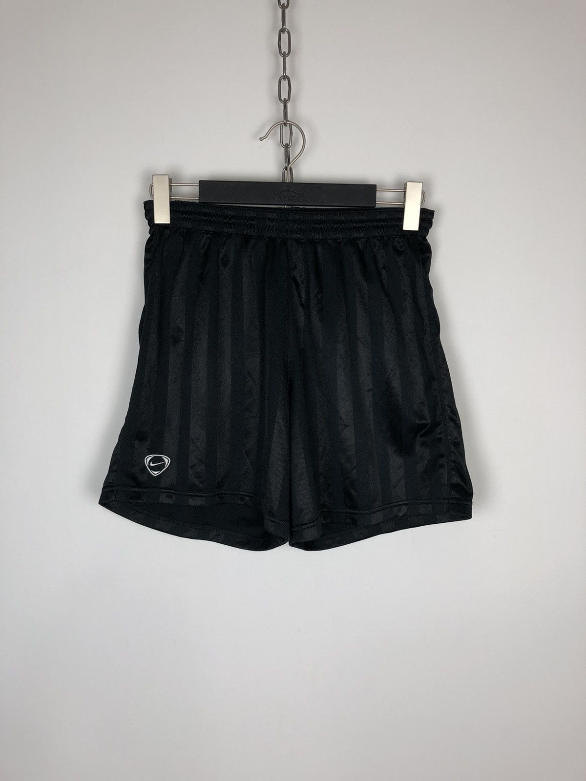 Nike Nike Vintage Track Shorts Small Logo Black size M Size US 30 / EU 46 - 1 Thumbnail