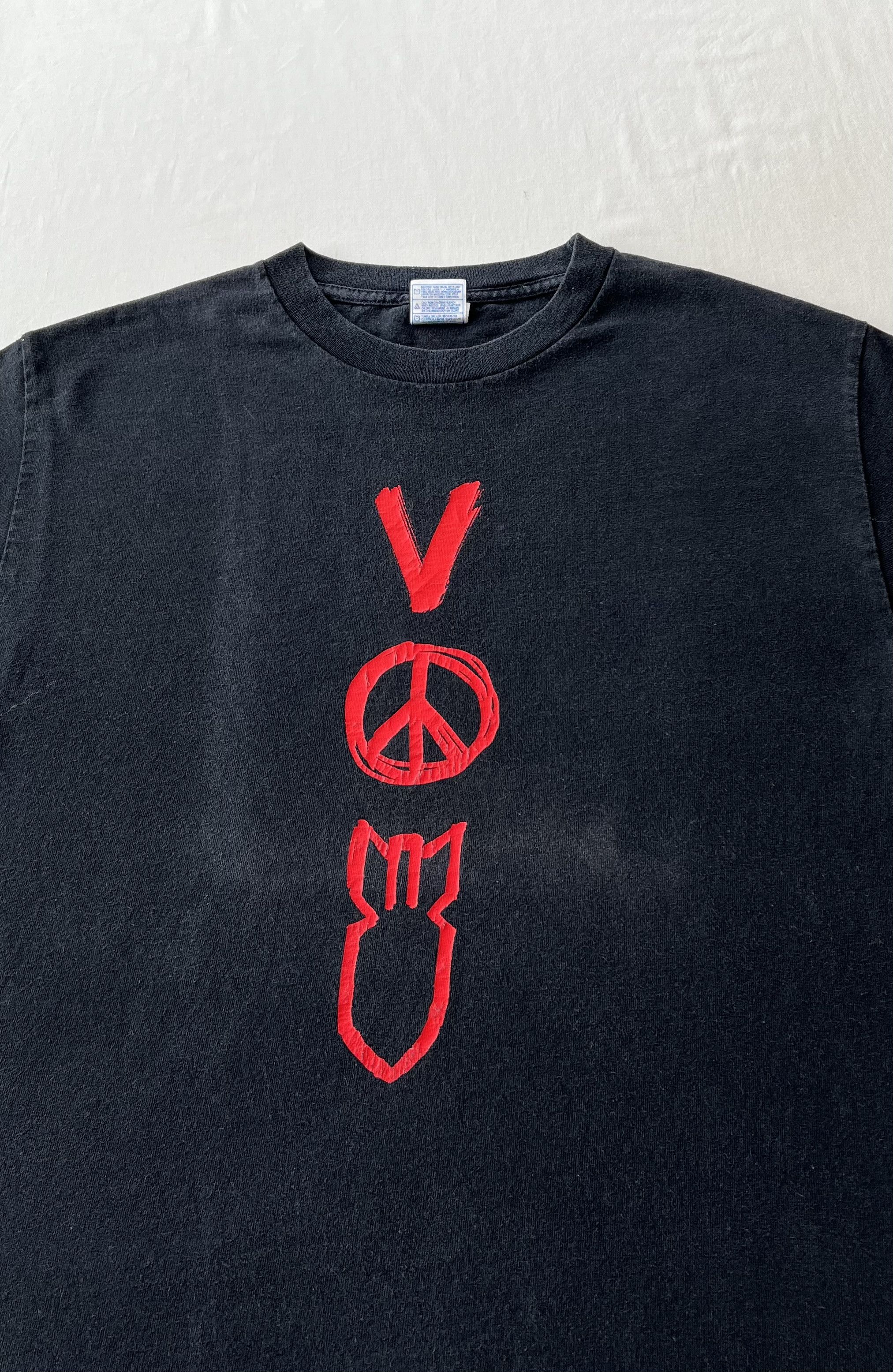 Band Tees Vintage 2005 U2 Vertigo Tour Black T-shirt Size US M / EU 48-50 / 2 - 3 Thumbnail