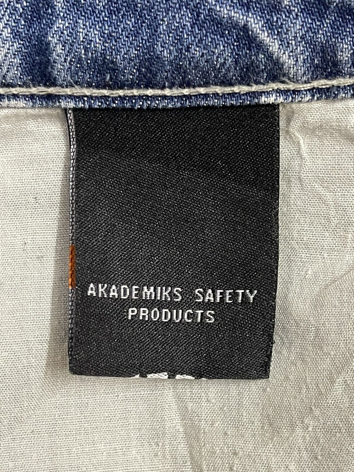 Akademiks Vintage Japanese Akademiks Blue Wash Distress Baggy Jeans Size US 35 - 11 Thumbnail