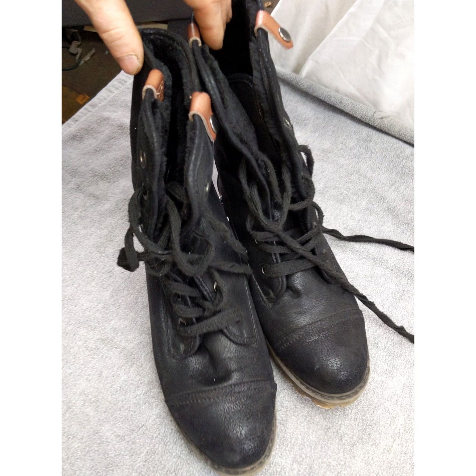 Vintage Roxy Boots Womens 10 Black Synthetic Mid Calf Lace Up Faux Fur Combat Bruna Size US 10 / IT 40 - 5 Thumbnail