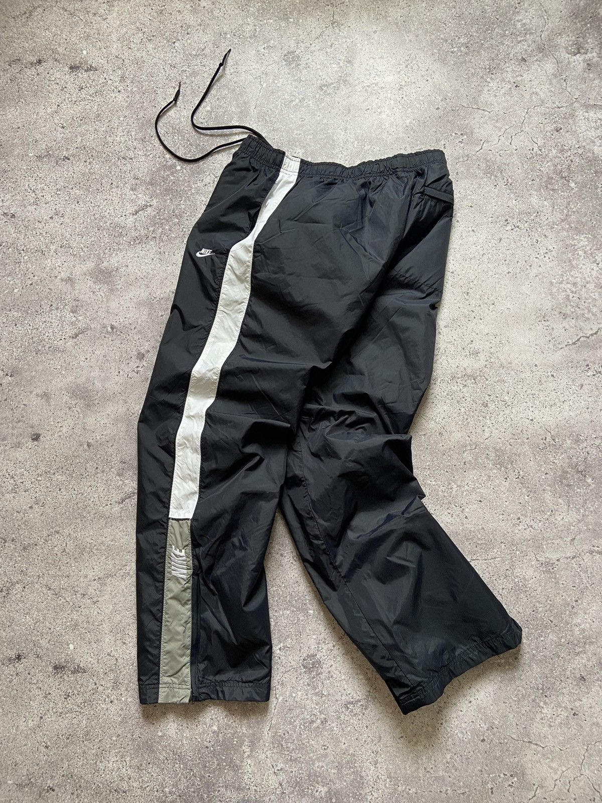 Nike Nike Vintage Pants Nylon Baggy Wide Japan Sweatpants Striped Size US 34 / EU 50 - 1 Thumbnail