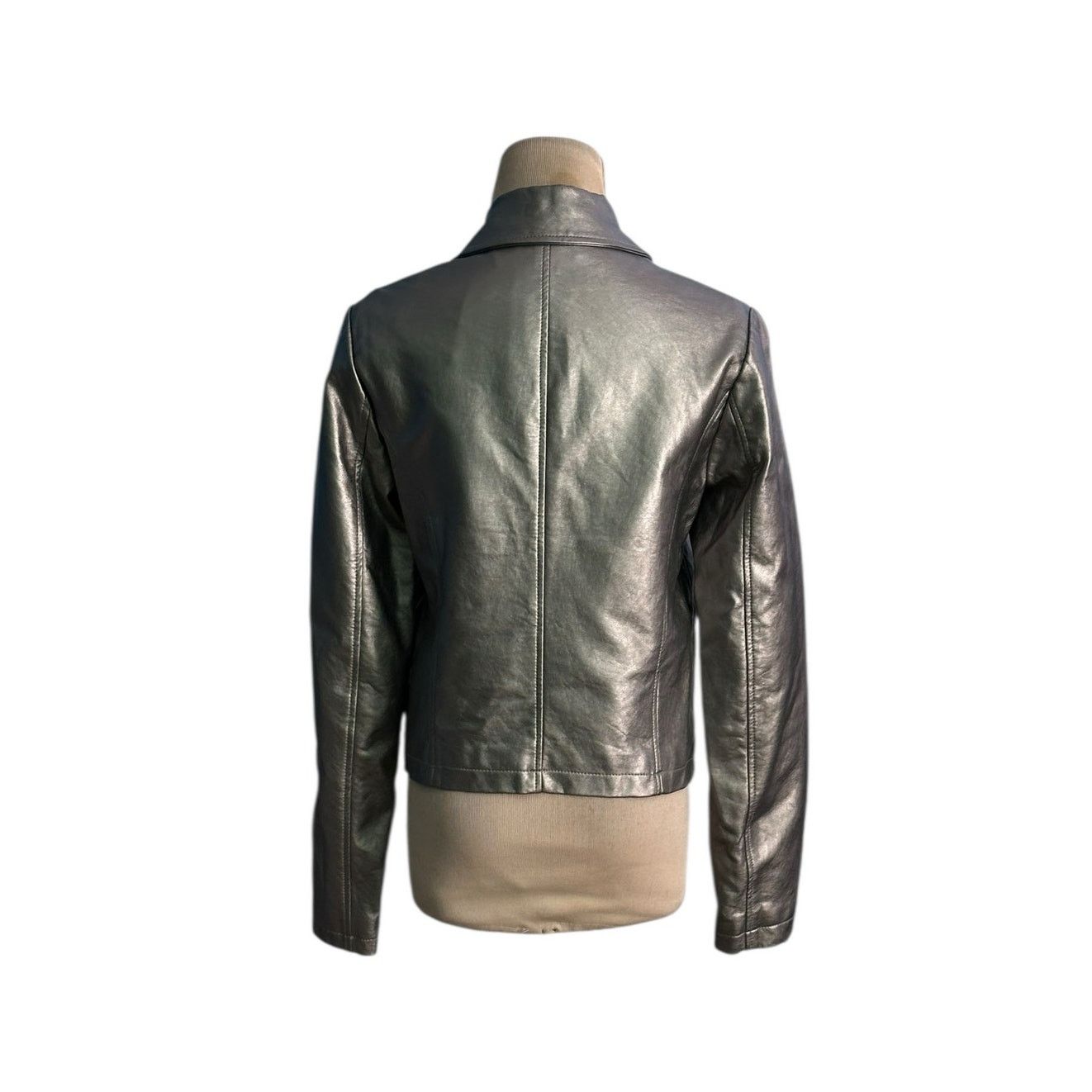 Forever 21 Forever 21 silver vegan leather moto jacket size Medium Size M / US 6-8 / IT 42-44 - 2 Thumbnail
