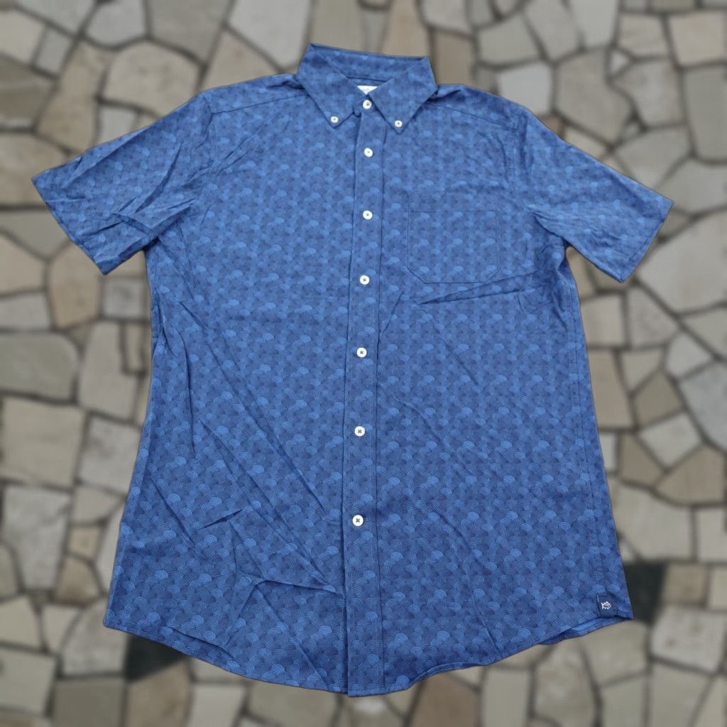 Southern Tide VINTAGE Southern Tide Shirt Mens Small Blue Fish Scale Wave Print Performance Button Up Size US S / EU 44-46 / 1 - 1 Thumbnail
