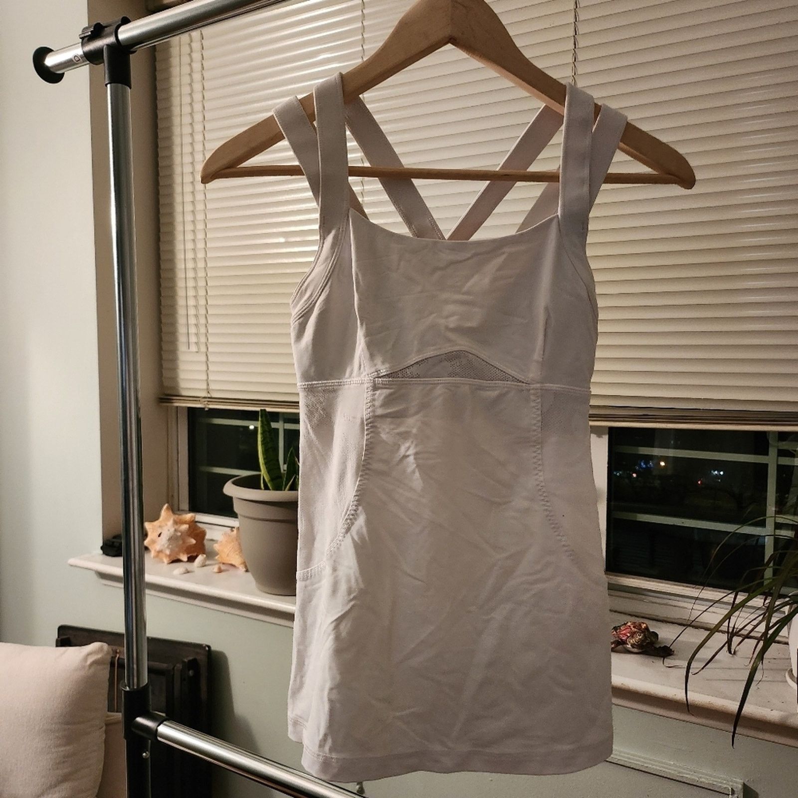 Lululemon Lululemon Crisscross tank top Size S / US 4 / IT 40 - 1 Thumbnail