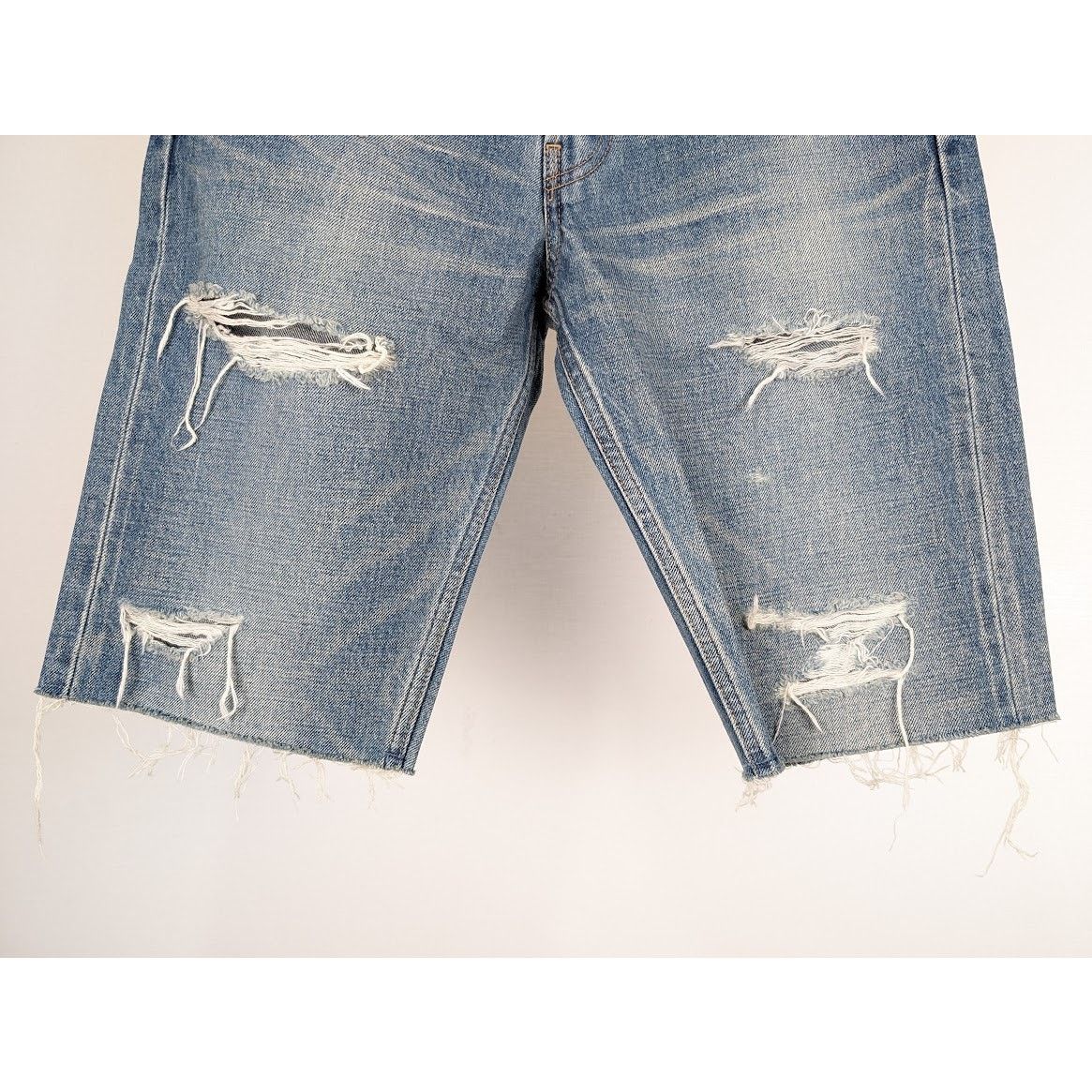 Celine o1rshd1 Denim Short Kurt Destroy in Rigid Indigo Size US 30 / EU 46 - 4 Thumbnail