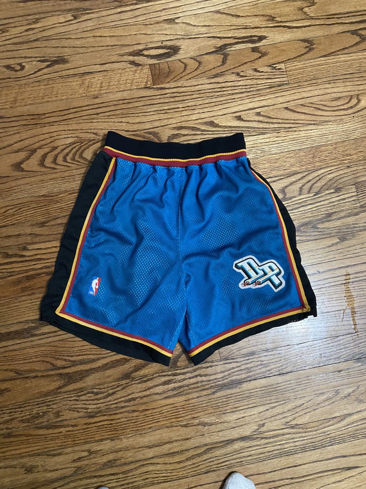 Nike Vintage nike detroit pistons shorts Size US 34 / EU 50 - 1 Thumbnail