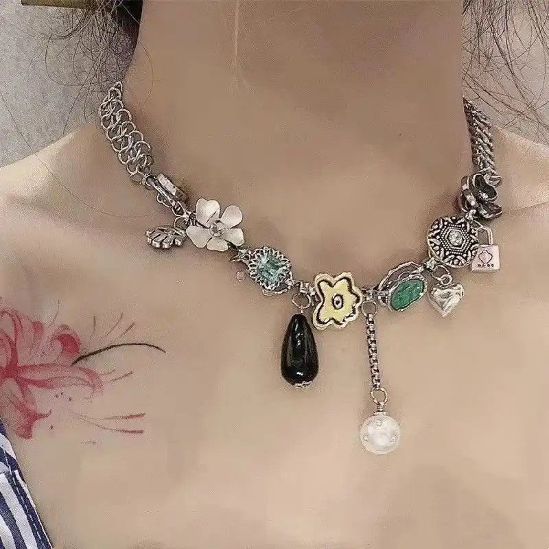 Jewelry × Vintage Punk Bramble Rose Choker Necklace Size ONE SIZE - 1 Thumbnail