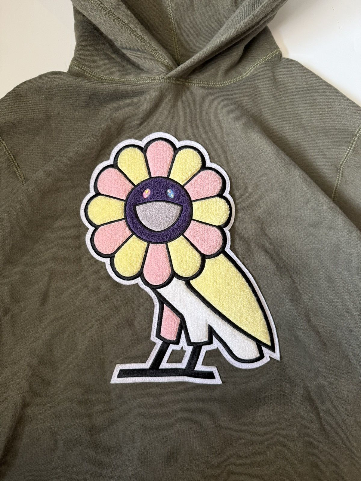 October's Very Own × Takashi Murakami October’s Very Own Takashi Murakami Size US M / EU 48-50 / 2 - 4 Thumbnail