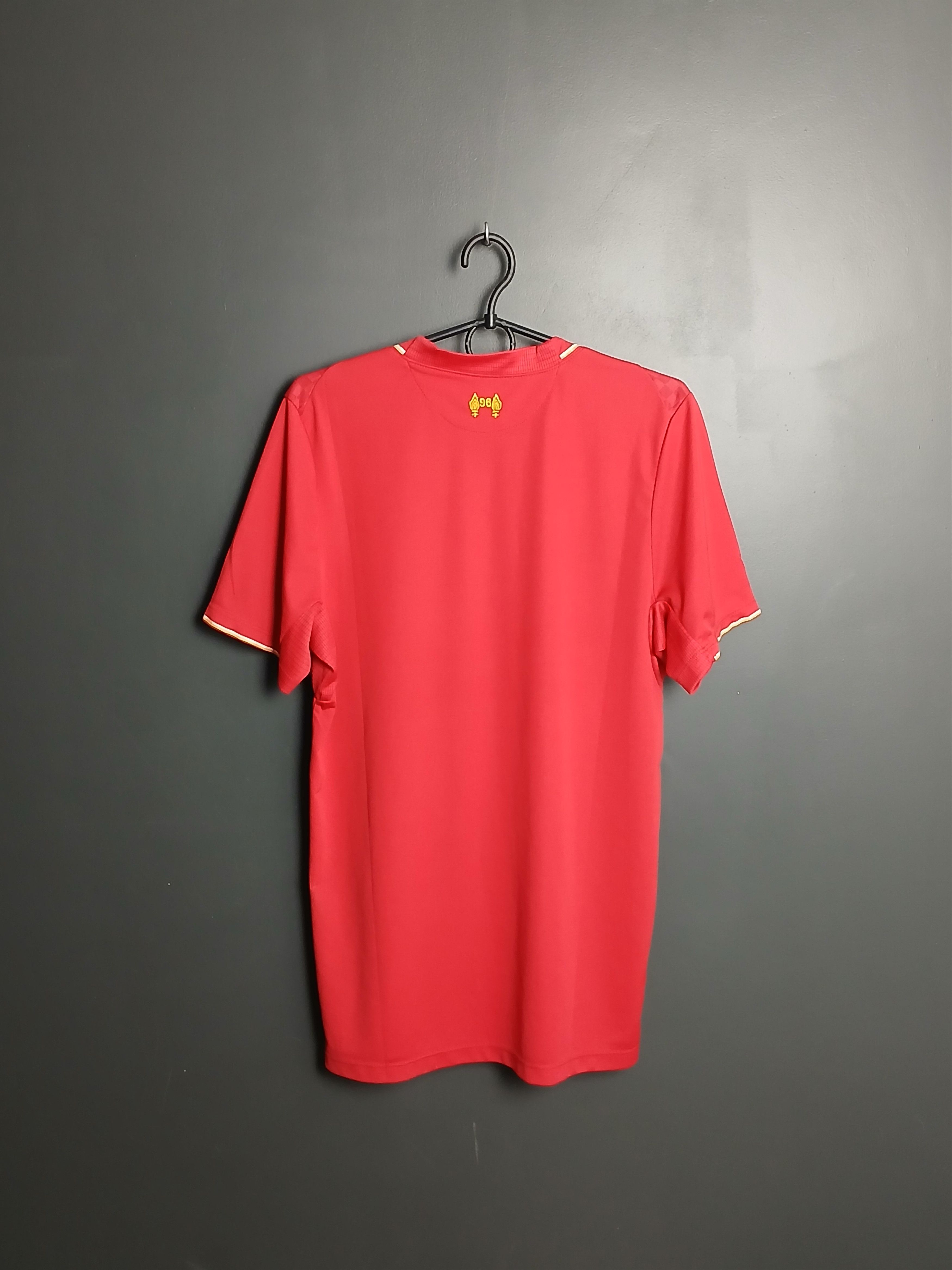 Other Liverpool 2015/2016 Home Football Jersey T-Shirt Size US S / EU 44-46 / 1 - 2 Thumbnail