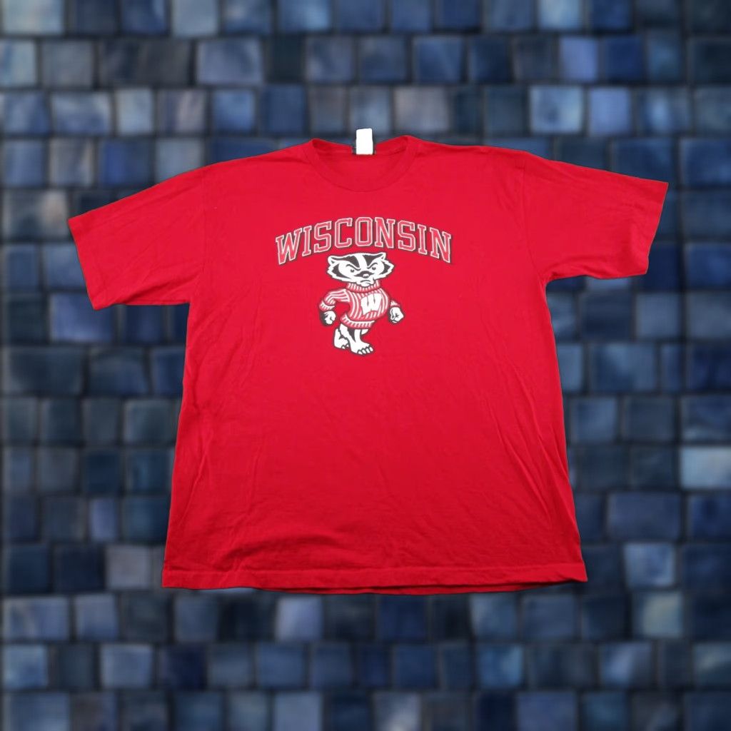 Jansport VINTAGE Wisconsin Badgers Double Sided Spell Out Graphic T-Shirt Mens 2XL Red Cotton Crew Neck Short Sleeve JanSport Size US XXL / EU 58 / 5 - 1 Thumbnail