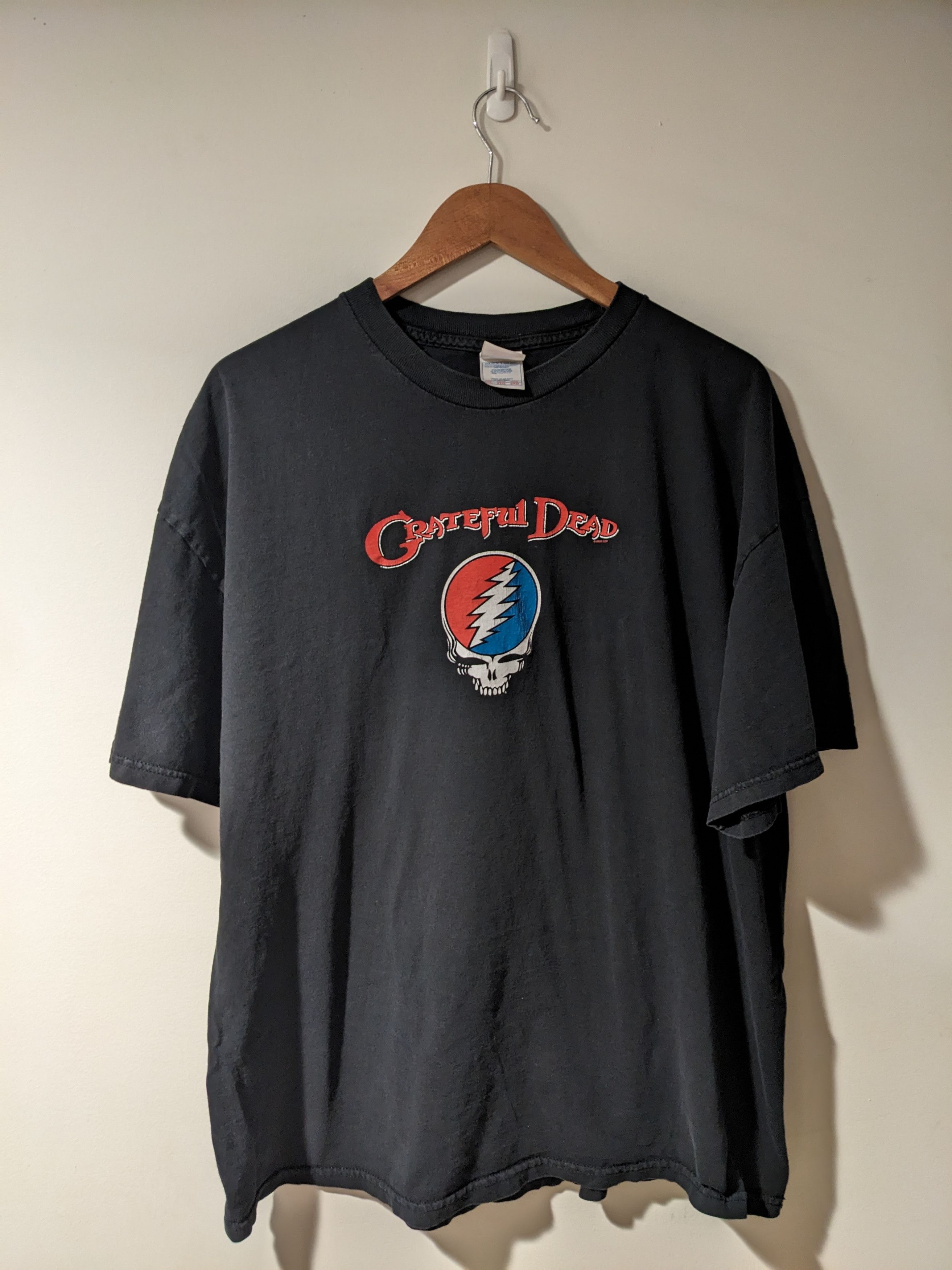Grateful Dead × Vintage Vintage 2005 Grateful Dead Center Logo Band Music T-Shirt Size US XXL / EU 58 / 5 - 1 Thumbnail