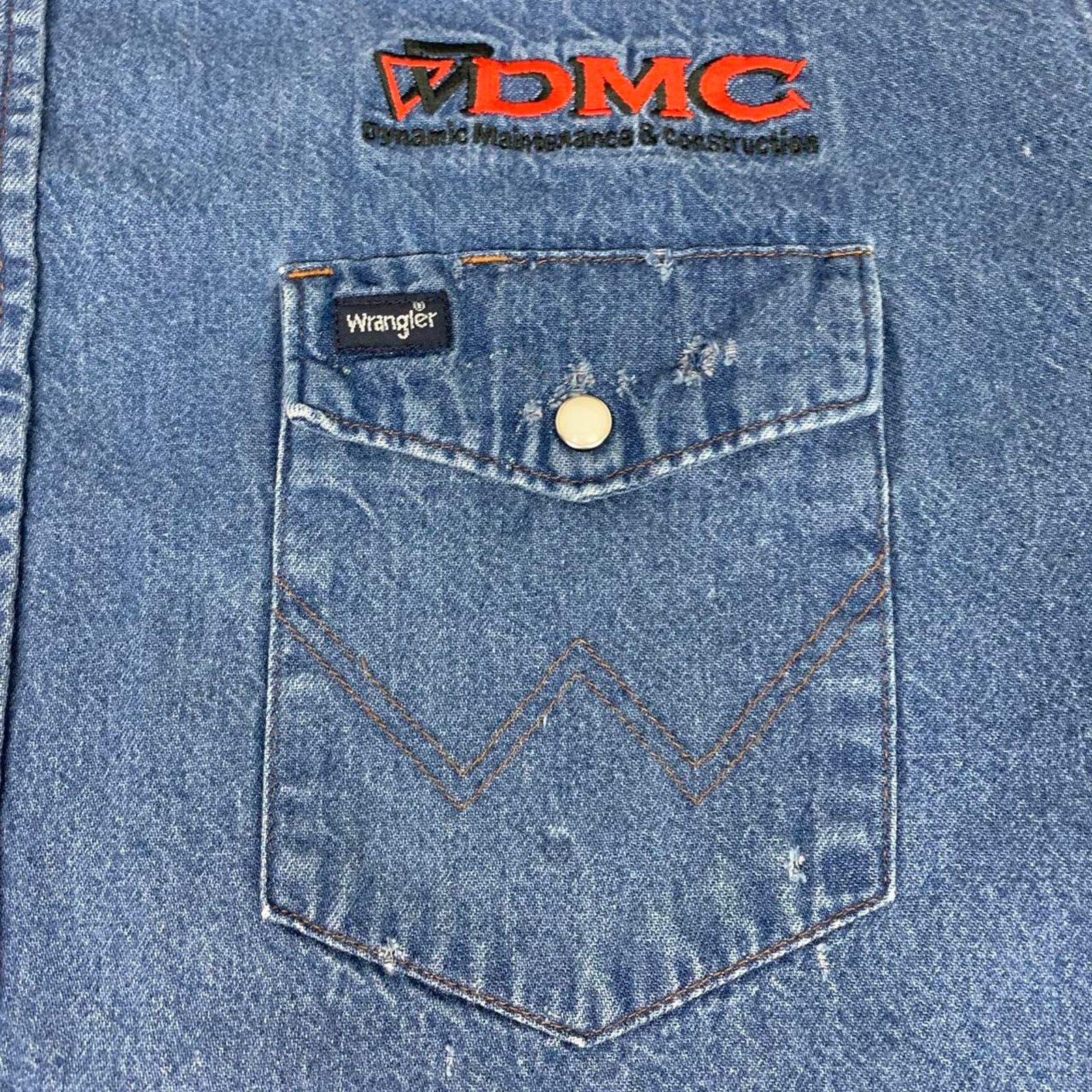 Vintage × Wrangler VTG Wrangler Denim Button Up Shirt with Pearl Snap Buttons Size US XXL / EU 58 / 5 - 5 Thumbnail