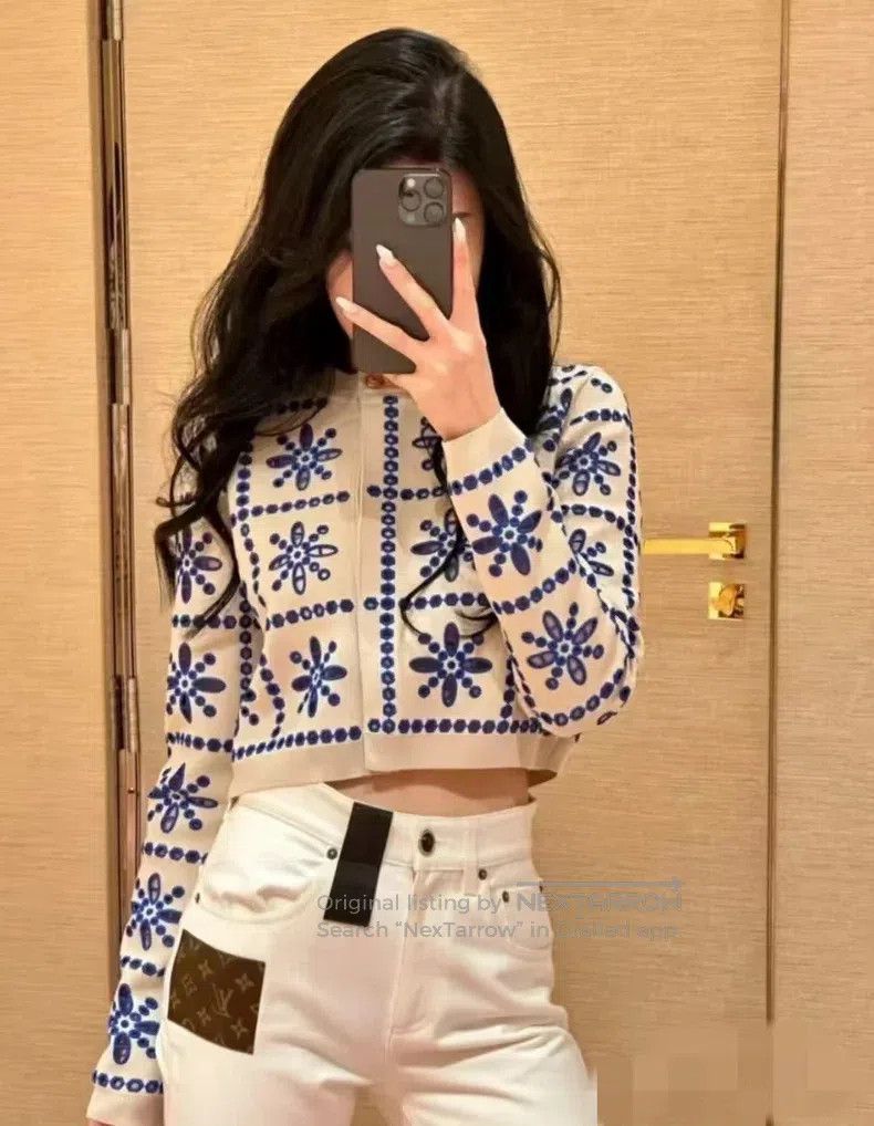 Louis Vuitton Louis Vuitton Cutout Embroidered Cardigan sweater Size XS / US 0-2 / IT 36-38 - 8 Thumbnail