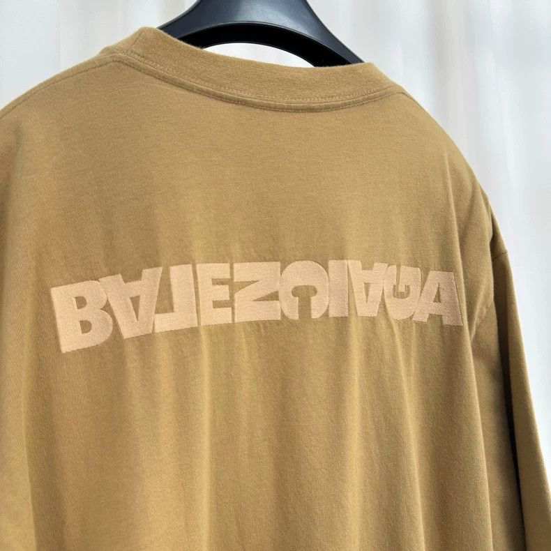 Balenciaga Balenciaga Embroidered reverse letter short sleeve Size US M / EU 48-50 / 2 - 5 Thumbnail