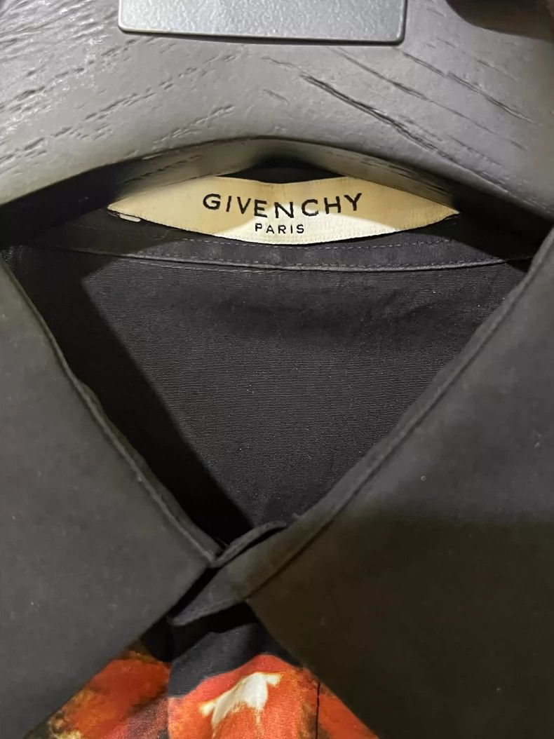 Givenchy Givenchy Butterfly print shirt 2503-Nextarrow Size US XXS / EU 40 - 4 Thumbnail
