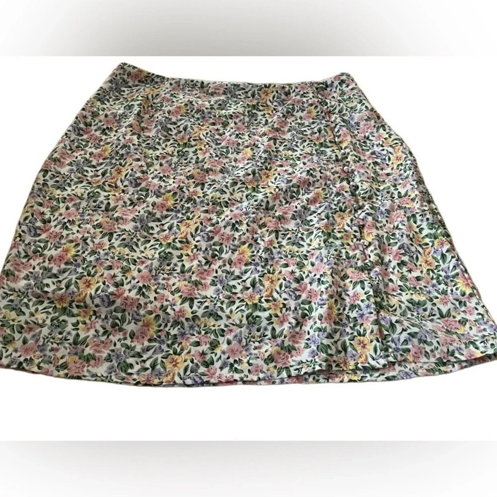 The Unbranded Brand Lulu’s floral print mini skirt, size small Size 28" / US 6 / IT 42 - 1 Thumbnail