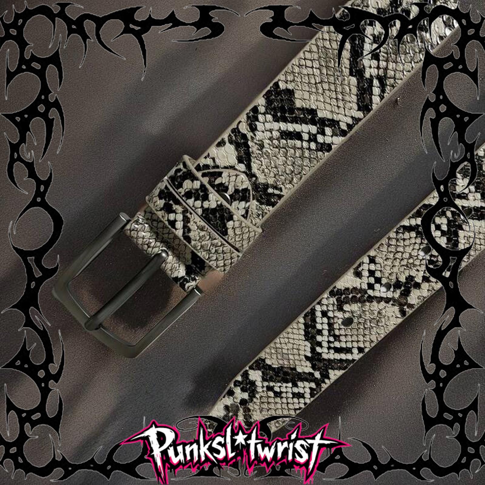 Vintage Snake skin leather belt with silver buckle Size ONE SIZE - 2 Thumbnail