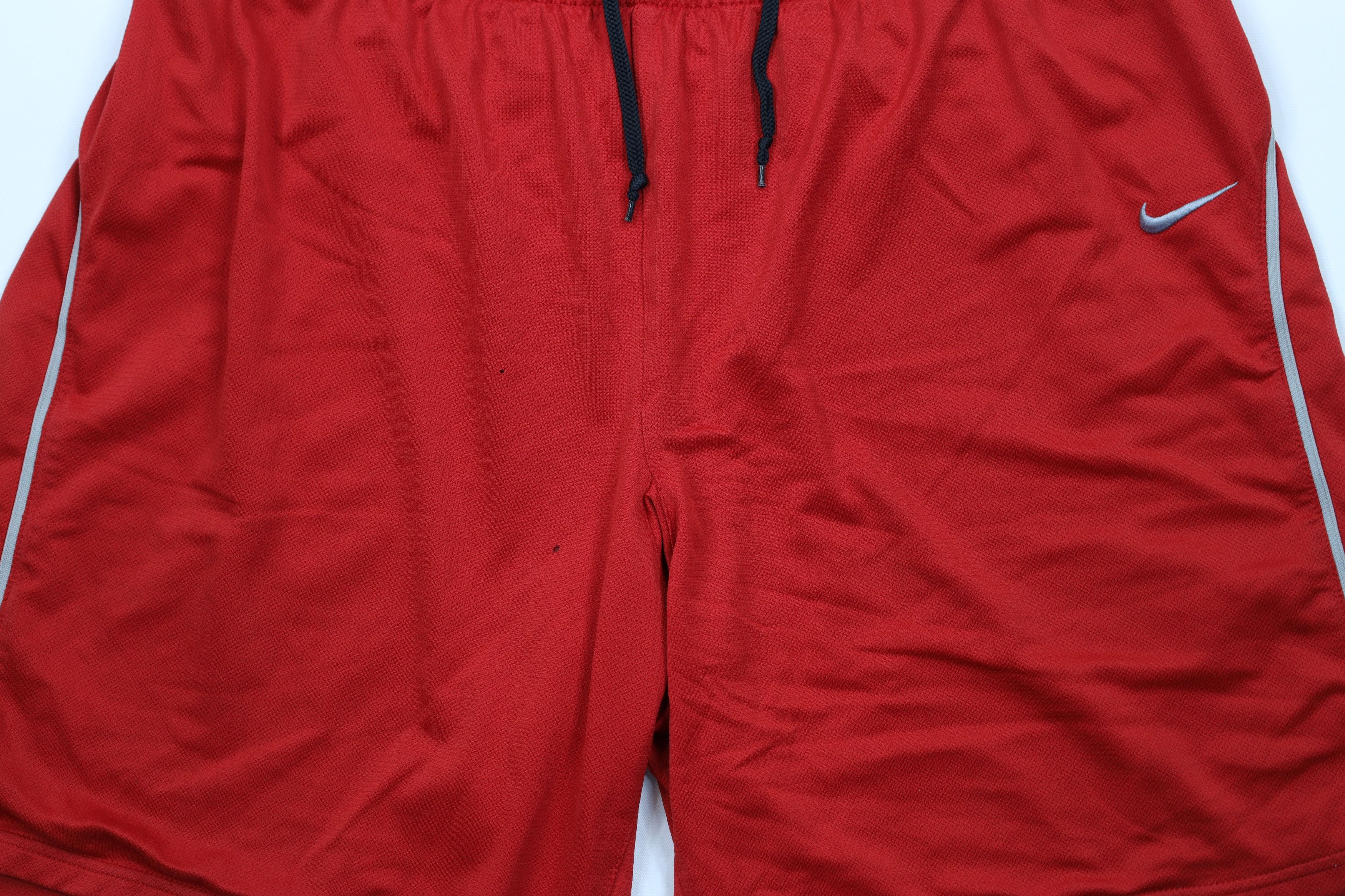 Nike × Vintage Vintage Nike Football Mini Swoosh Above Knee Shorts Red Size US 38 / EU 54 - 3 Thumbnail