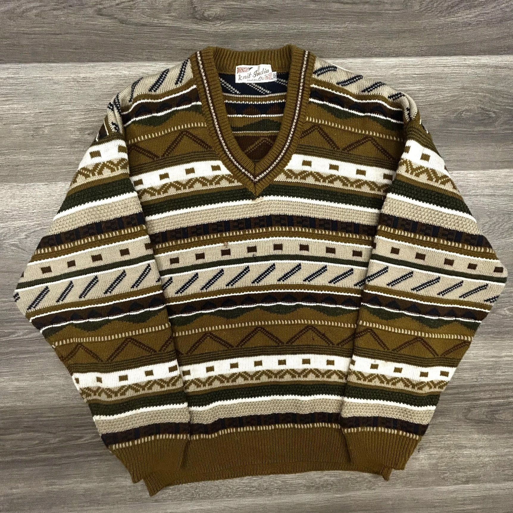Coogi VINTAGE Knit India Mens XL Brown Striped Wool V-Neck Sweater 90s Hip Hop Retro Pullover Long Sleeve Wool Blend Geometric Pattern Category: Sweater Size US XL / EU 56 / 4 - 2 Thumbnail