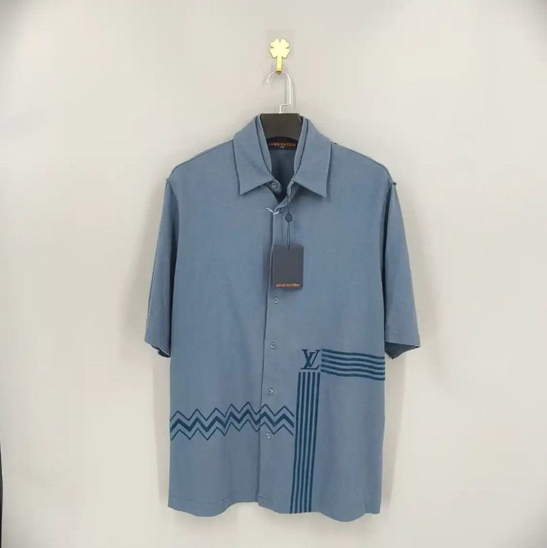 Louis Vuitton Louis Vuitton Blue Men's Polo Shirt 0089 Size US S / EU 44-46 / 1 - 1 Thumbnail