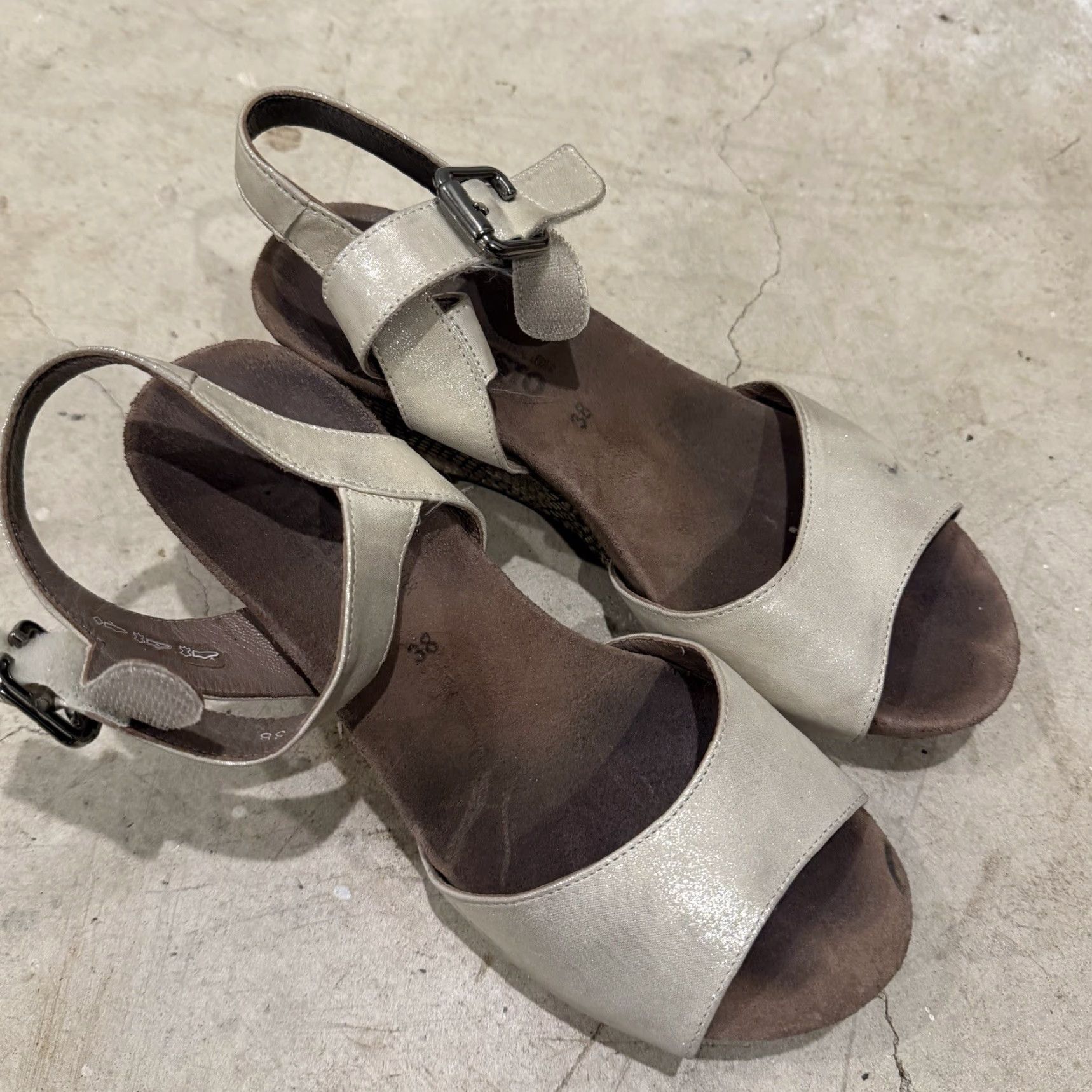 Mephisto MEPHISTO Sandal Womens Wedge Gray Snake Print Cork Footbed Buckle Size 38 Size US 8 / IT 38 - 2 Thumbnail