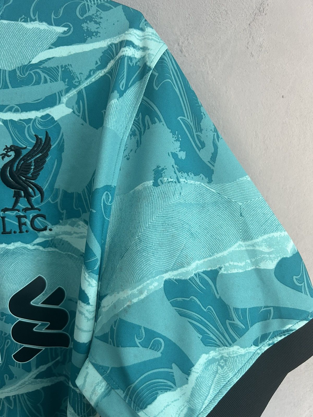 Nike Nike Liverpool 2020/21 Away jersey Size US L / EU 52-54 / 3 - 3 Thumbnail
