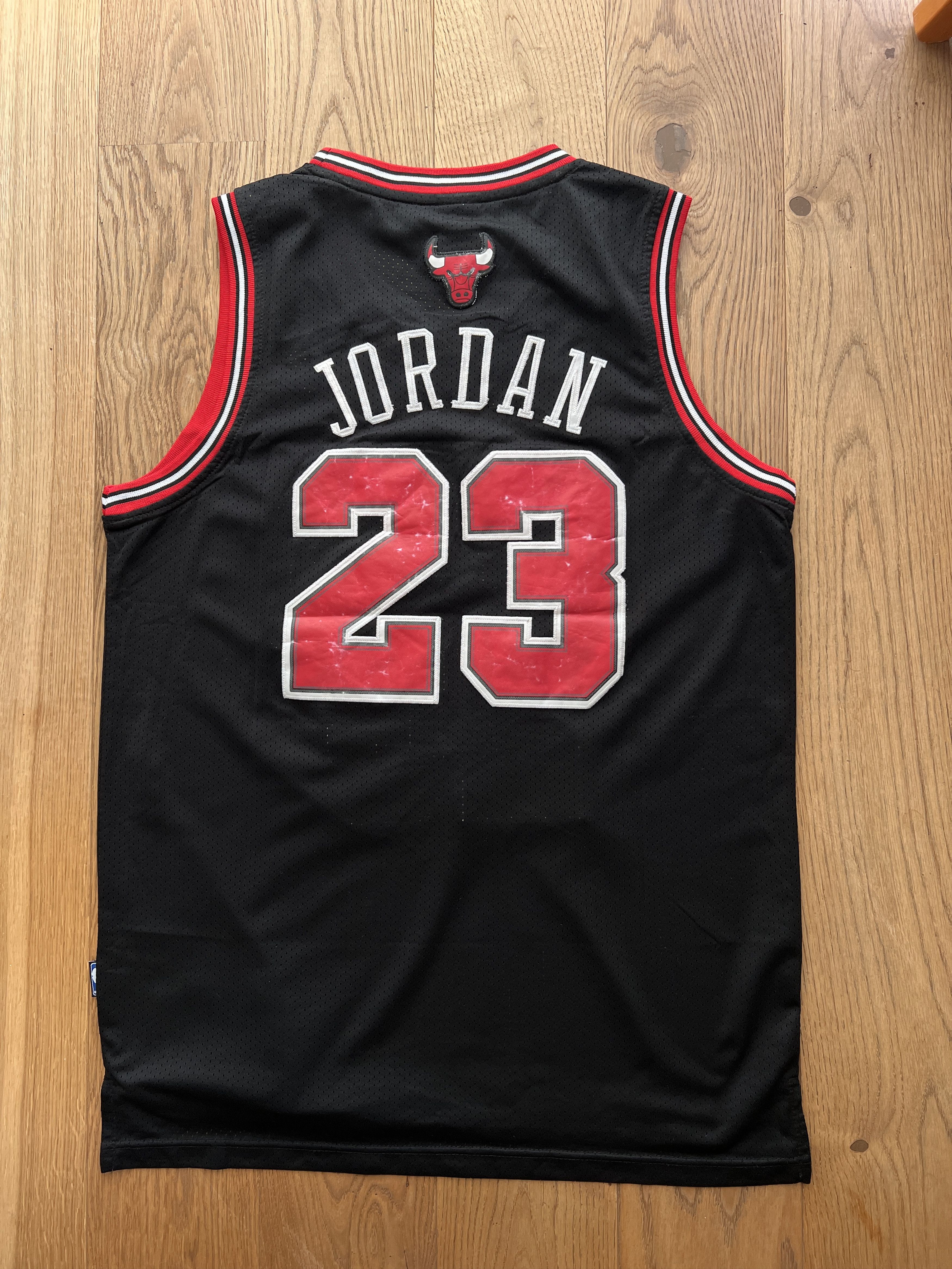 Nike Rare Nike Chicago Bulls #23 Jordan vintage 1990s mesh jersey Size US M / EU 48-50 / 2 - 2 Thumbnail