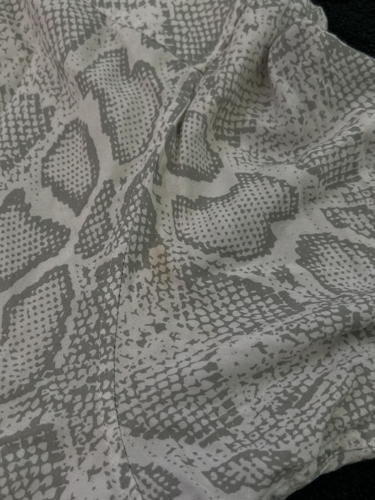 Supreme SS12 - Snakeskin Button Up Rayon Shirt Size US L / EU 52-54 / 3 - 8 Thumbnail