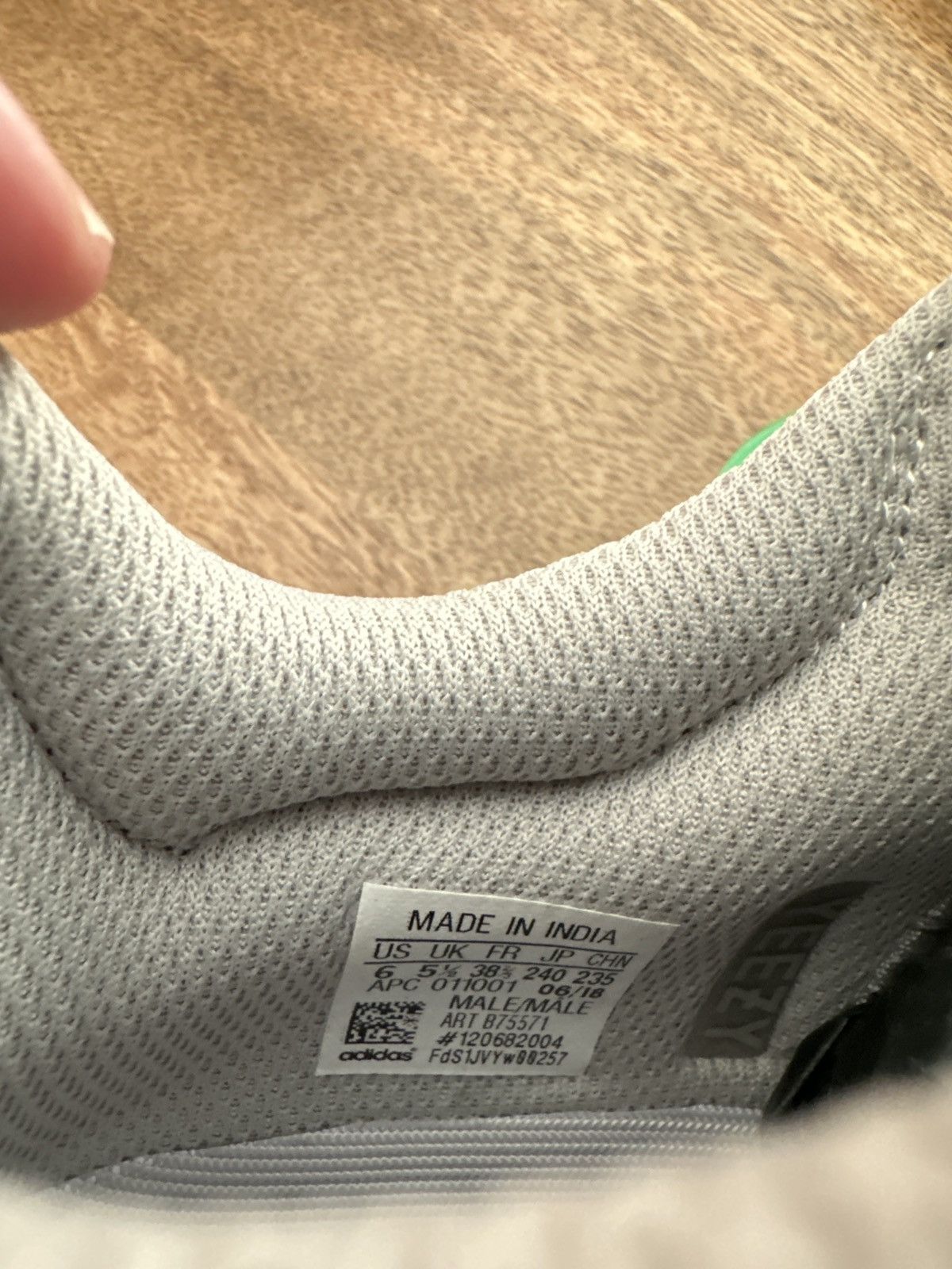 Adidas × Yeezy Yeezy Boost 700 Wave Runner Size US 6 / EU 39 - 6 Thumbnail