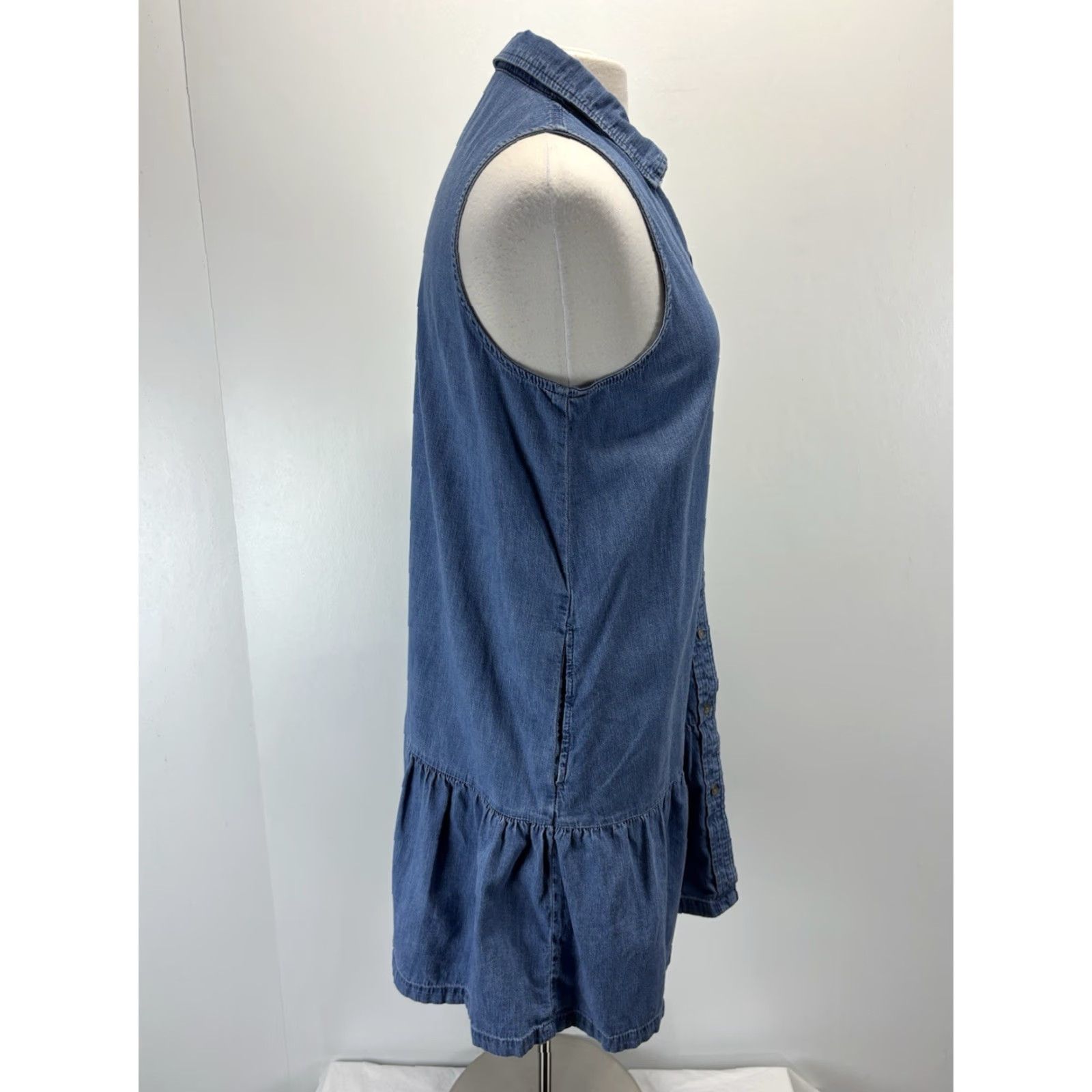 Gap VINTAGE Gap Mini Shirt Dress Women’s Small Blue Chambray Ruffle Pockets Casual Size S / US 4 / IT 40 - 4 Thumbnail