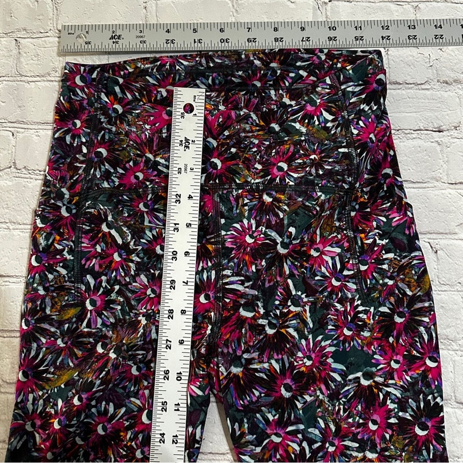 Lululemon Lululemon leggings size 4 Size 27" / US 4 / IT 40 - 6 Thumbnail