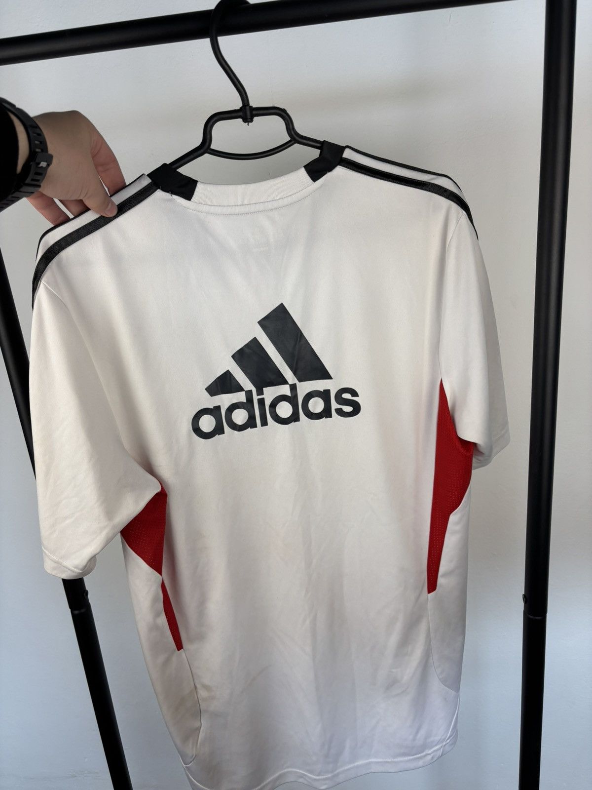 Adidas Adidas x Liverpool 2011 vintage jersey size L Size US L / EU 52-54 / 3 - 6 Thumbnail