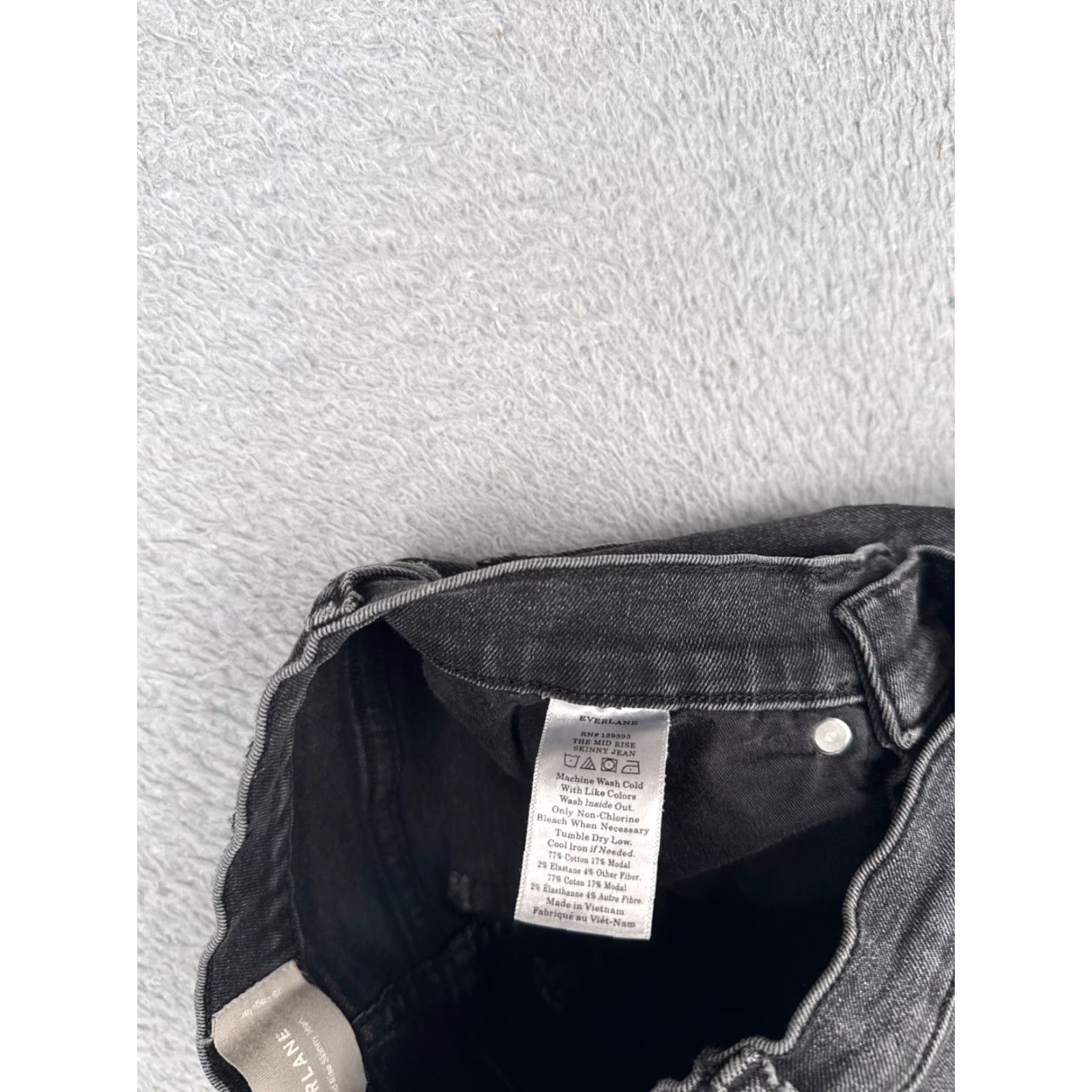 Everlane Everlane Jeans Women 25 Black Denim Mid Rise Skinny Cotton Blend 24x27 Size 42" / US 20 - 7 Thumbnail