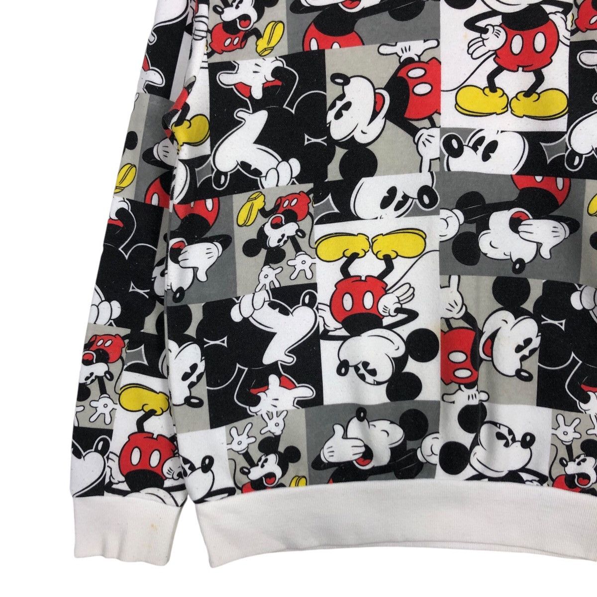 Disney × Japanese Brand × Vintage Full Printed Mickey Vintage Disney Sweatshirt Pullover Small Size US S / EU 44-46 / 1 - 3 Thumbnail