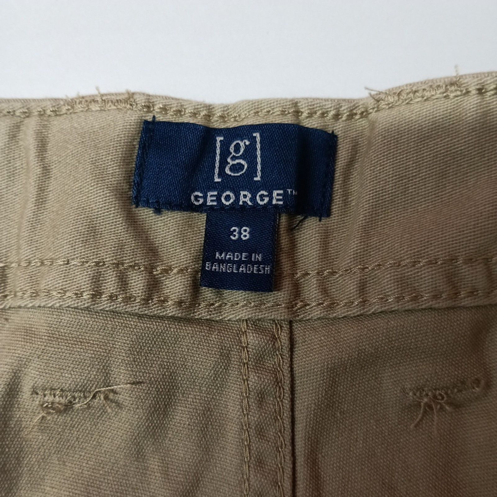 George George Cargo Shorts Mens Size 38 Beige Flat Front 10" Inseam Size US 38 / EU 54 - 2 Thumbnail